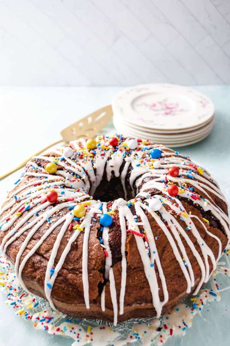 Easy Chocolate and White Cake Mix Marble Bundt Cake Recipe