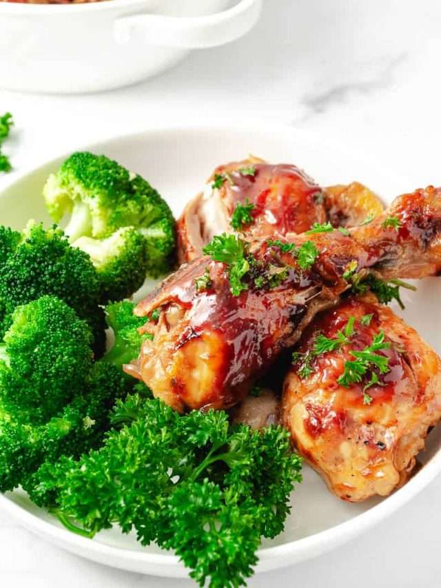 3 Ingredients BBQ Chicken Drumsticks CrockPot Recipe