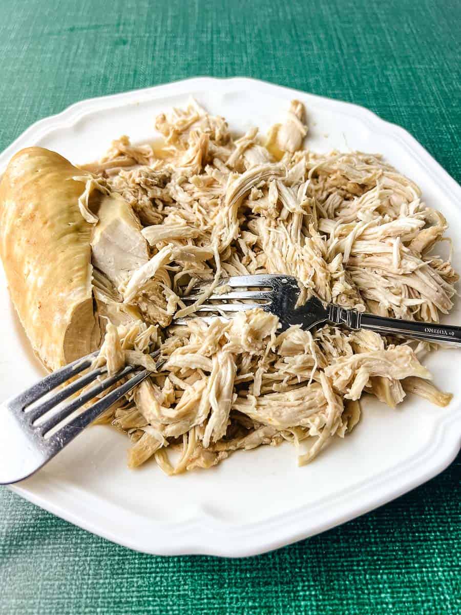 This juicy shredded chicken is the heart of every great buffalo chicken dip recipe. Whether you use freshly cooked chicken breasts or leftover rotisserie chicken, the texture makes all the difference. The tender pieces soak up every bit of that spicy buffalo chicken dip flavor when mixed with cream cheese and Franks hot sauce. For the ultimate cream cheese chicken experience, make sure your chicken is warm and easy to pull apart this step ensures your buffalo dip turns out rich, creamy, and full of bold flavor in every bite.